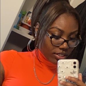 Meet your Posher, Dewanda